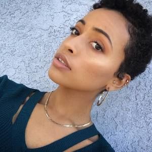 Meet your Posher, Lianna